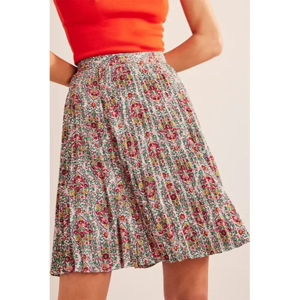 Boden Women's 20 Mini Floral Pleated Playful Flirty Skirt in Multi Vine Terrace